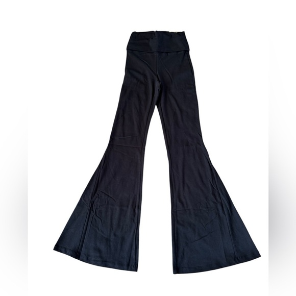 Offline by Aerie OG Super Flare Foldover Hi-Rise Black- Size XS - Picture 4 of 7